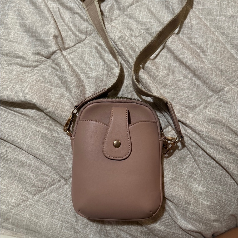 Chic Mauve Crossbody Bag